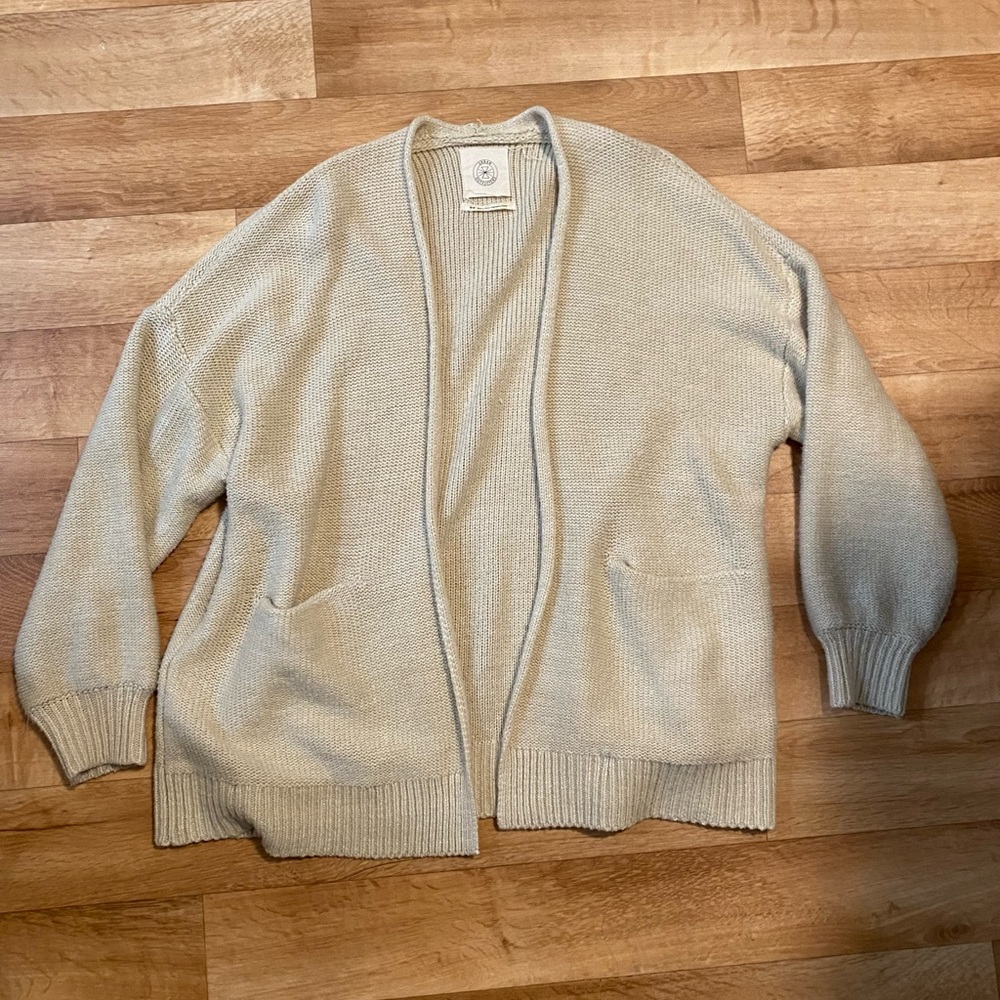 Urban Outfitters Oatmeal Cardigan Size Medium